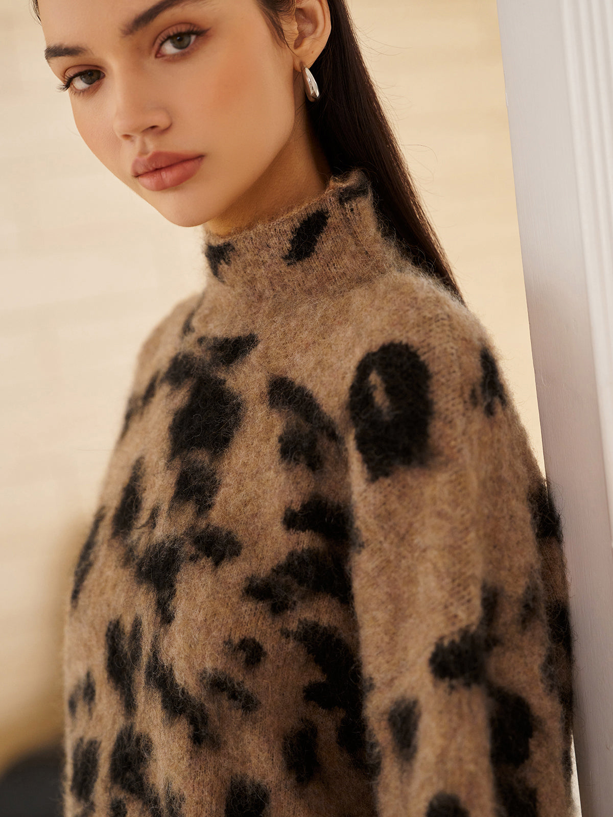 Wool-Blend Leopard Fuzzy Sweater for Women with Crew Neck
