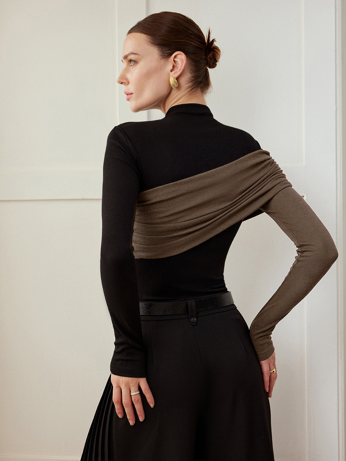 Color Block Pleated Jersey Slim Top Women's Fashion Essentials