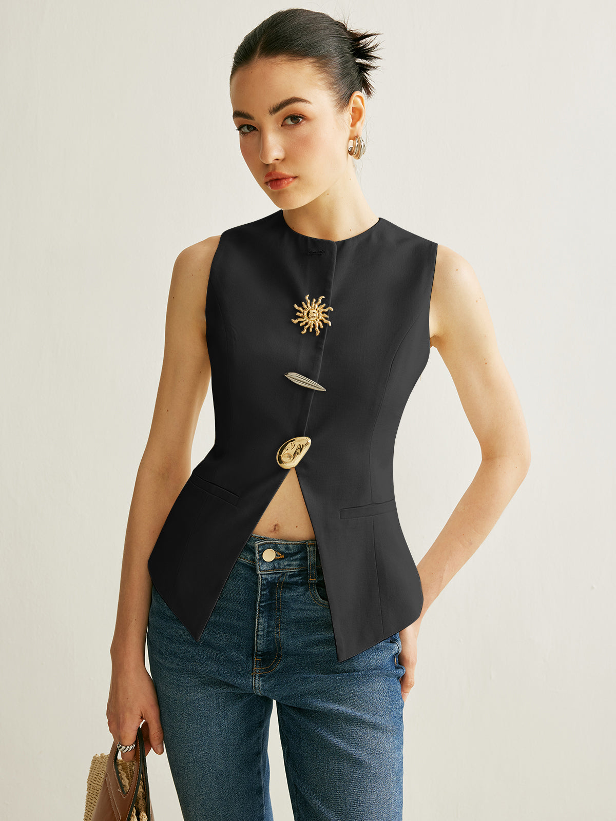 Metal Detail Split Vest with Tailored Fit and Versatile Style