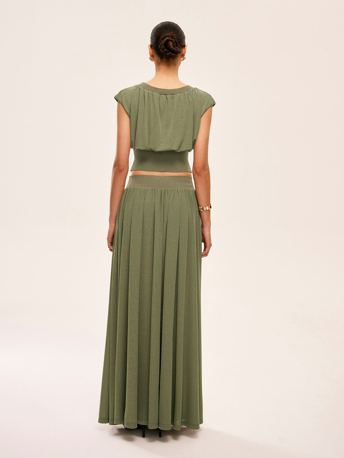 Gathered Waist Top With Flowy Skirt Set for Elegant Evening Wear