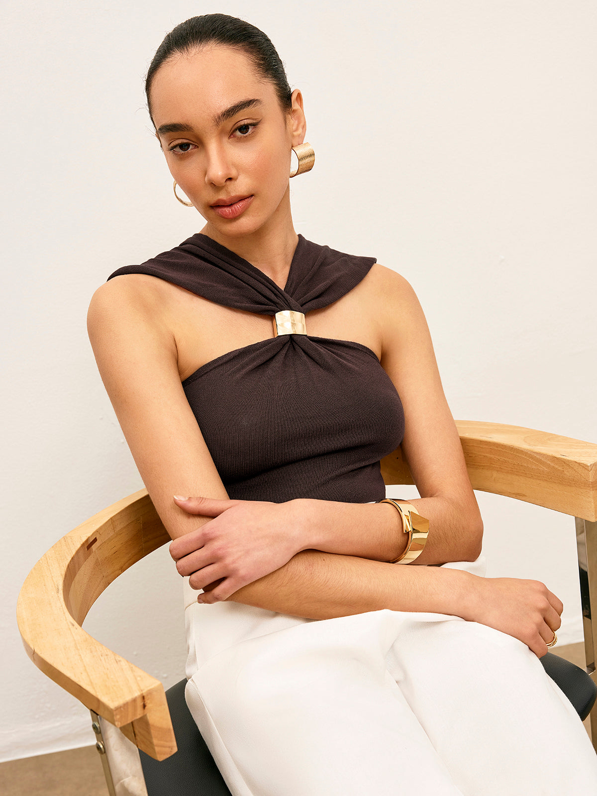 Knitted Twist Front Top With Gold Detail Elegant Women’s Fashion