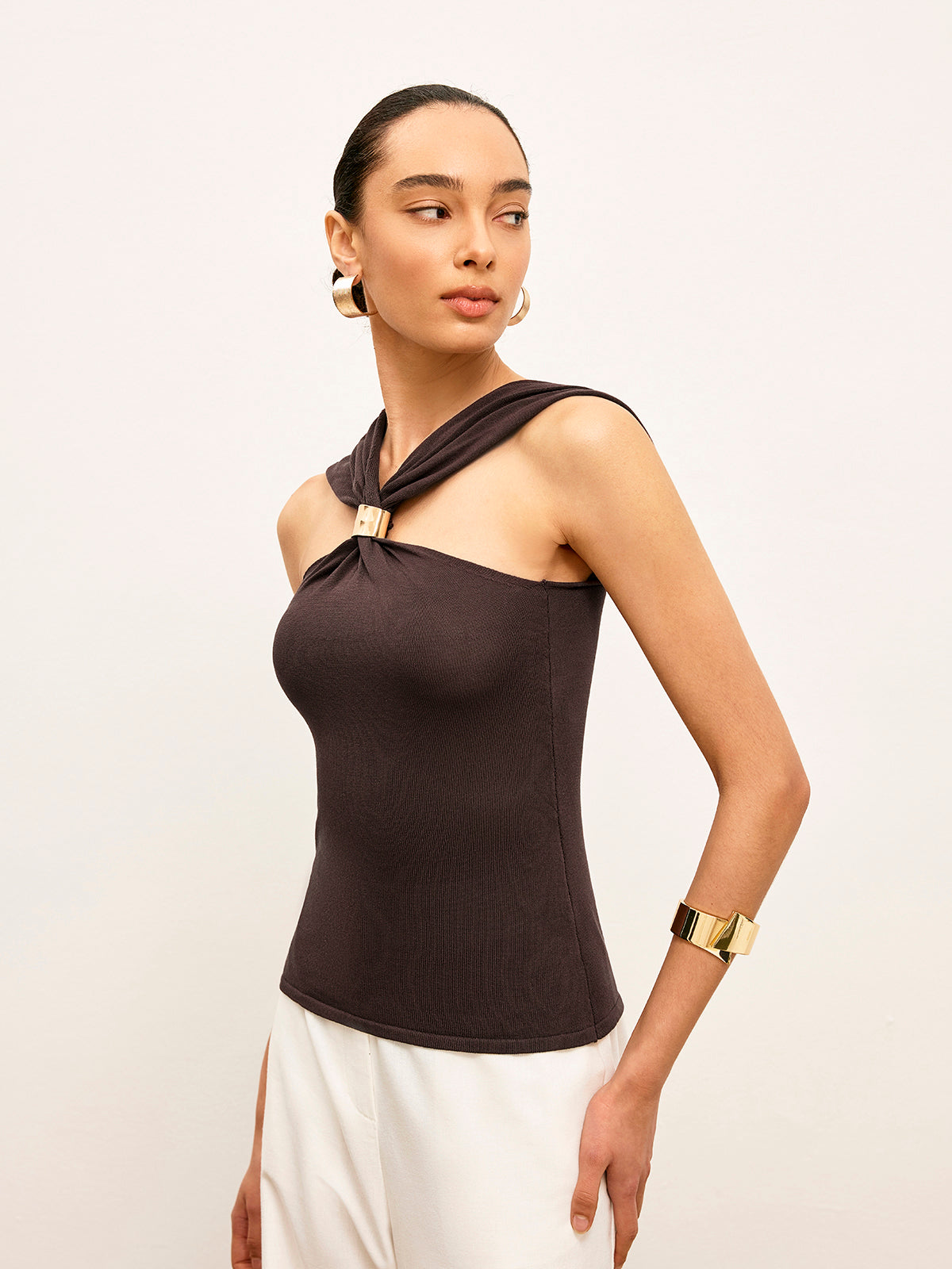 Knitted Twist Front Top With Gold Detail Elegant Women’s Fashion