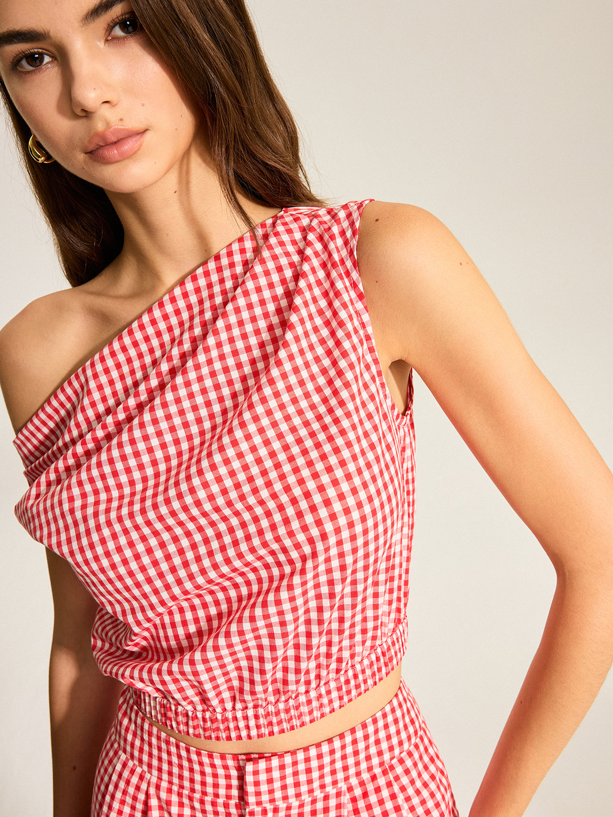 Gingham One-Shoulder Top and Shorts Set for Summer Outfits