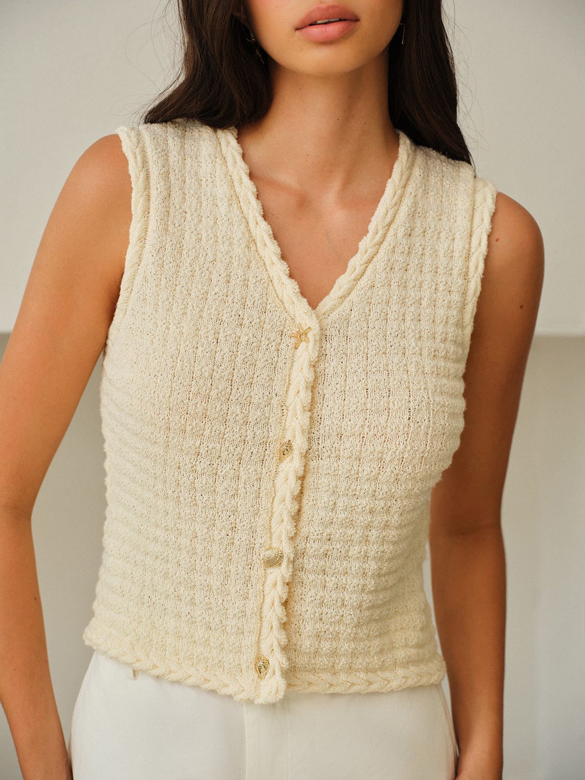 Sleeveless V-Neck Buttoned Vest Casual Summer Fashion
