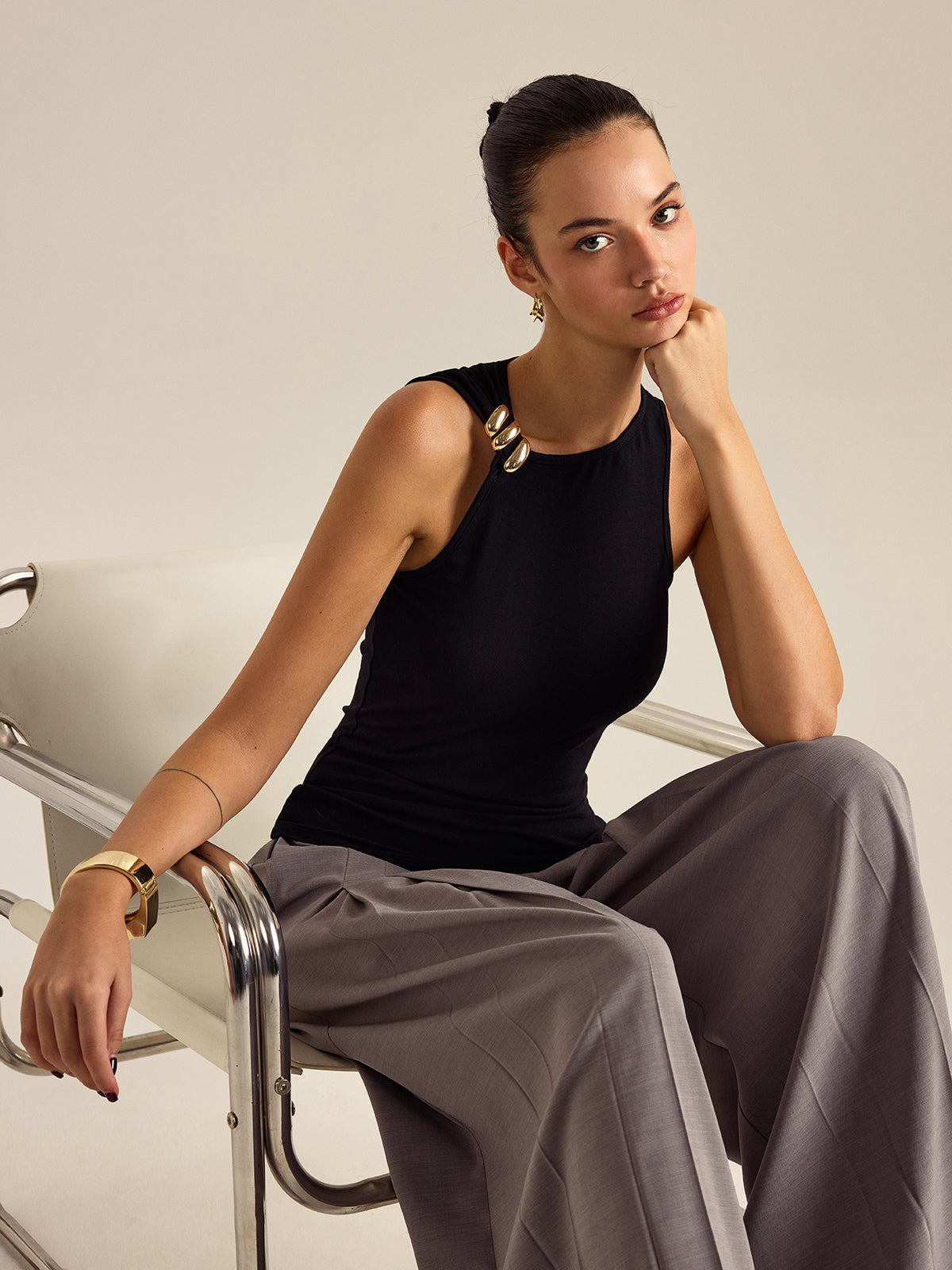 Metal Decor Sleeveless Top with Stylish Chain Accents