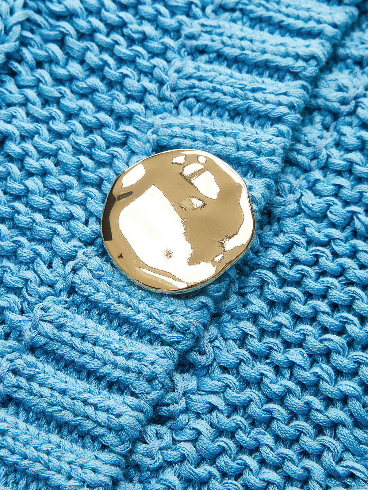 Cable-Knit Sleeveless Buttoned Vest for Layering Essential