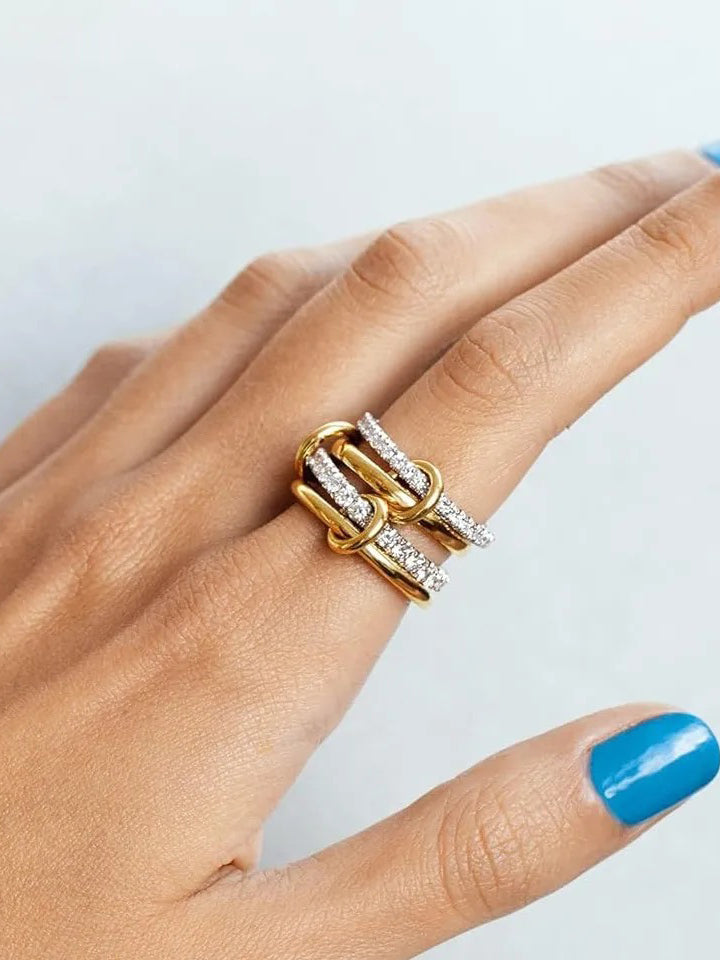 Interlocking Full-Set Cubic Zirconia Rings for Elegant Occasions and Gifts