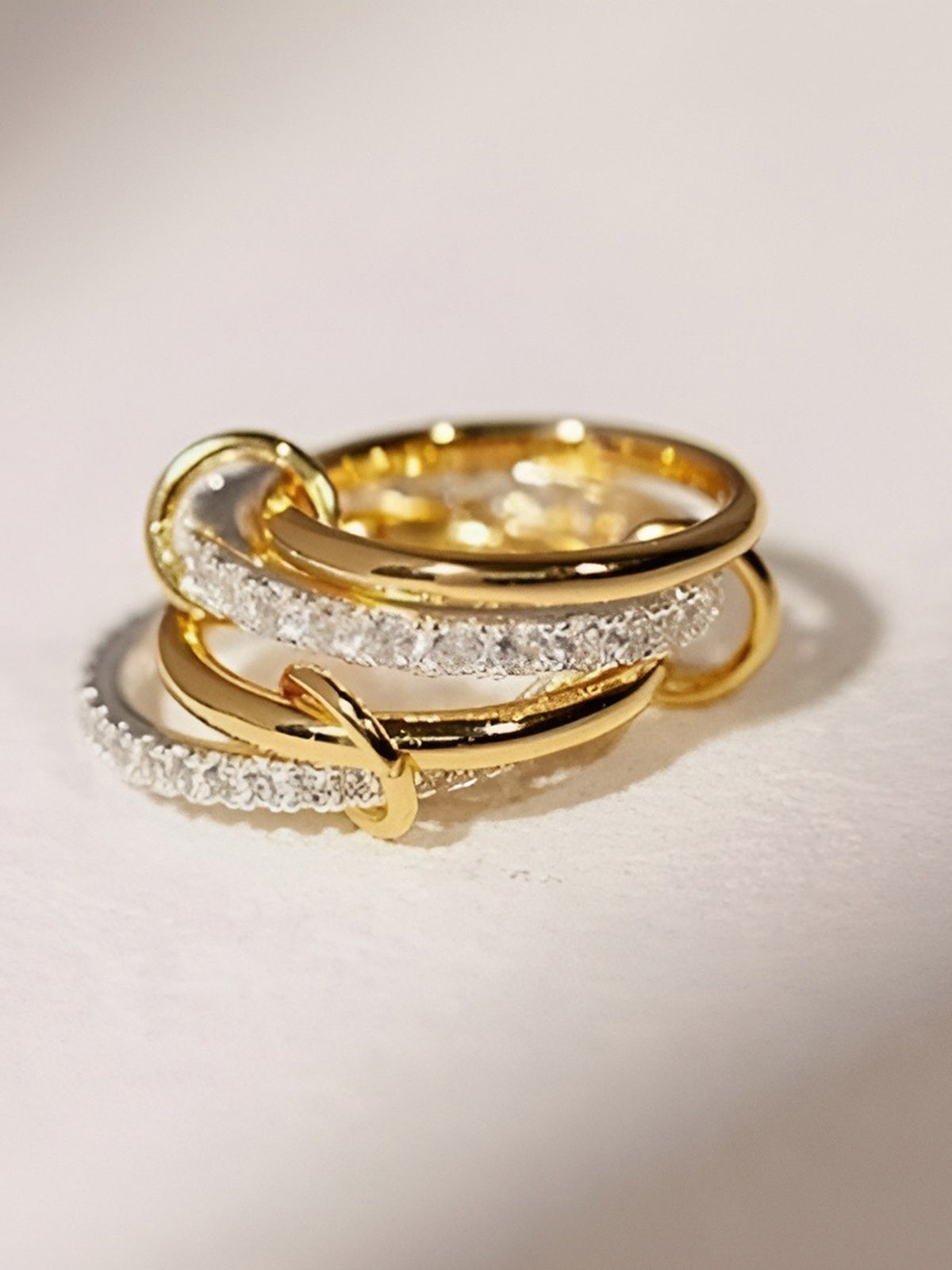 Interlocking Full-Set Cubic Zirconia Rings for Elegant Occasions and Gifts