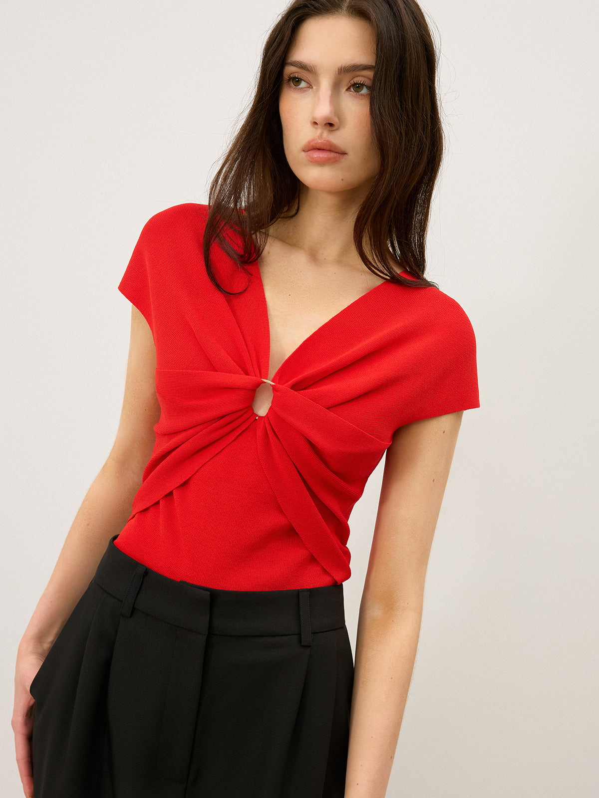 Twist Front Cut-Out V-Neck Knit Top for Women with Long Sleeves