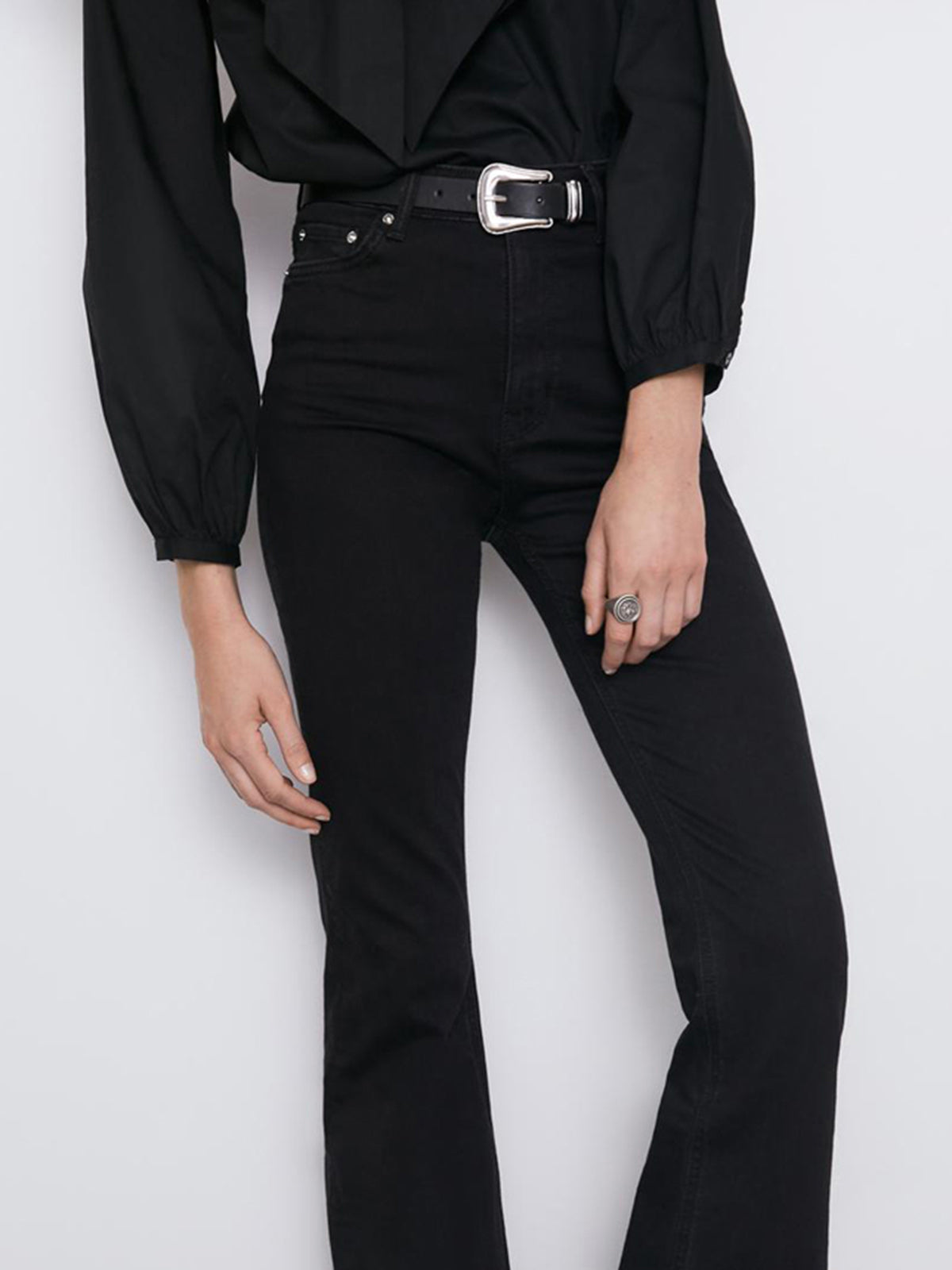 Essential Leather Belt for Everyday Wear and Style