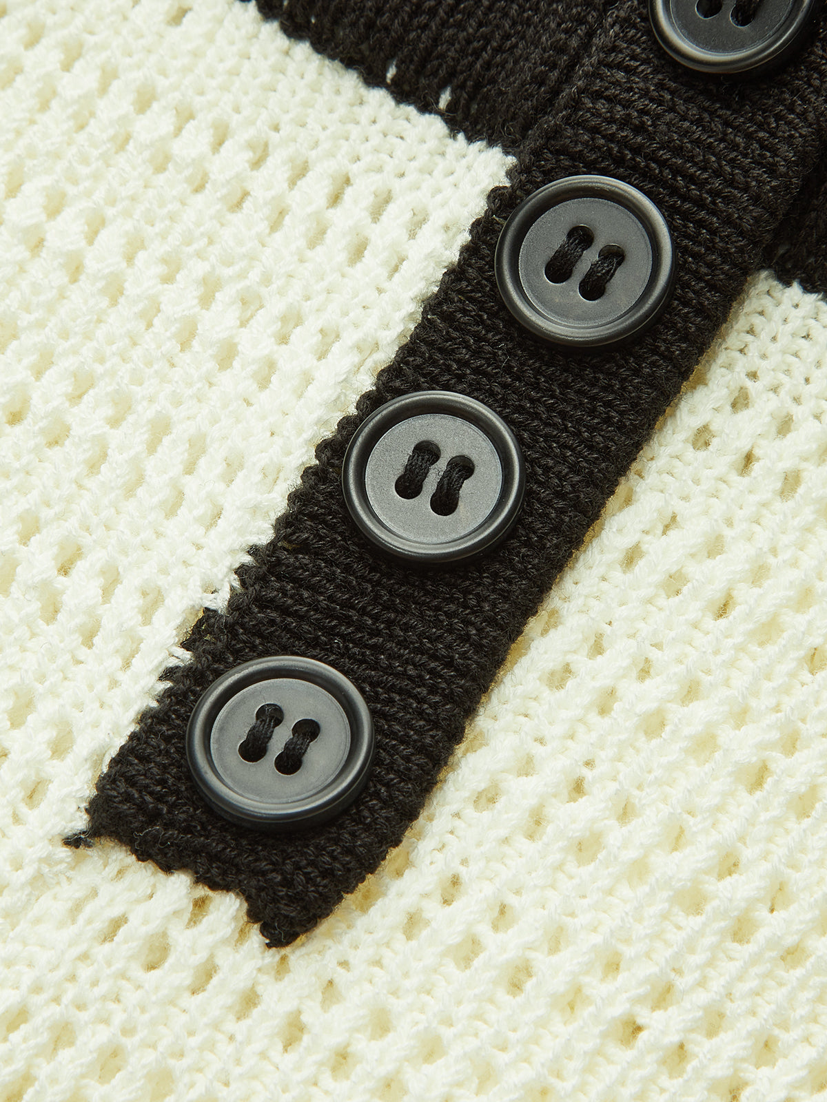 Contrast Trim Button-Front Knitted Shorts with Elastic Waistband