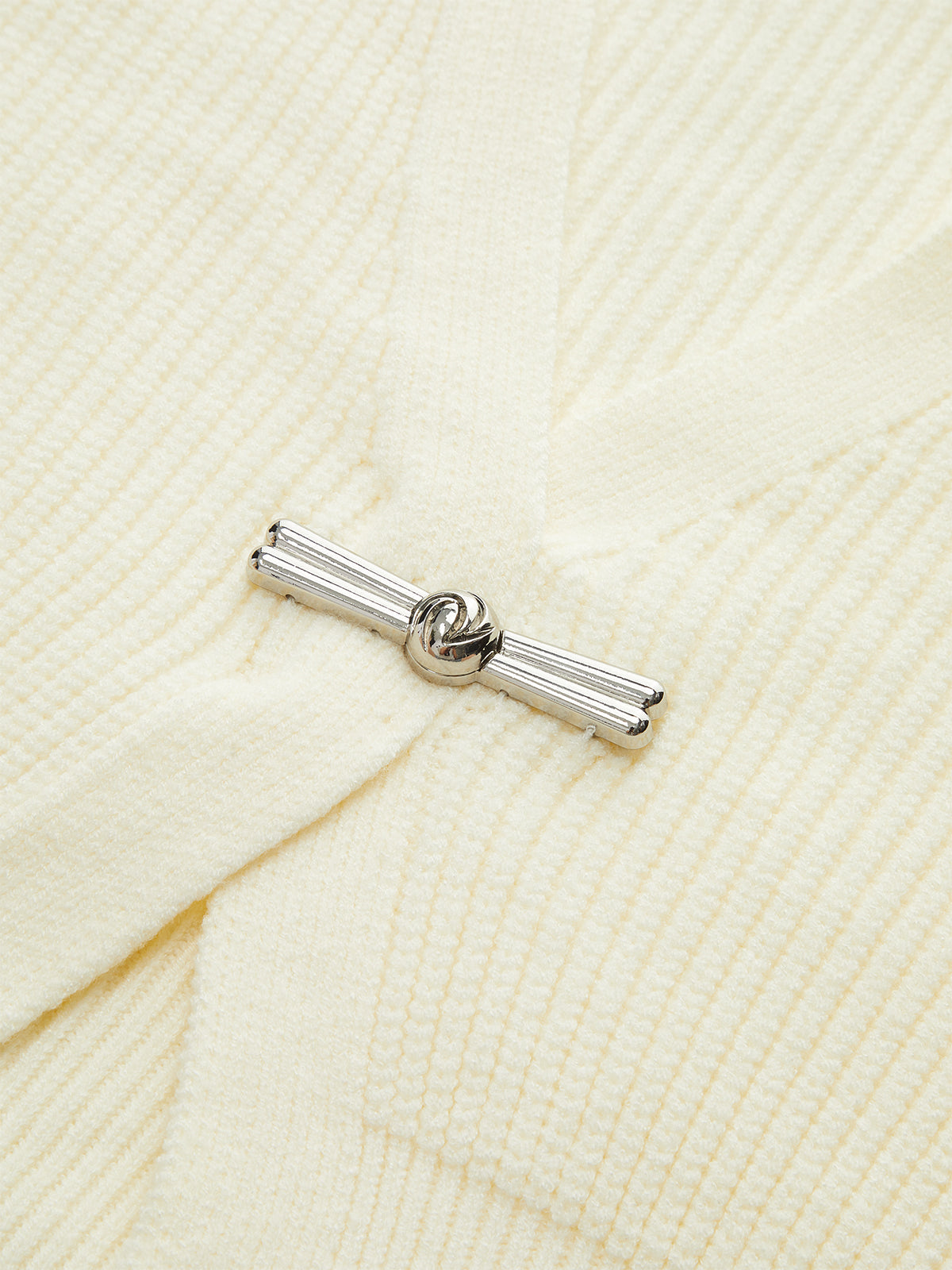 Metal Buckle Waisted Sweater Vest for Casual Layering Comfort
