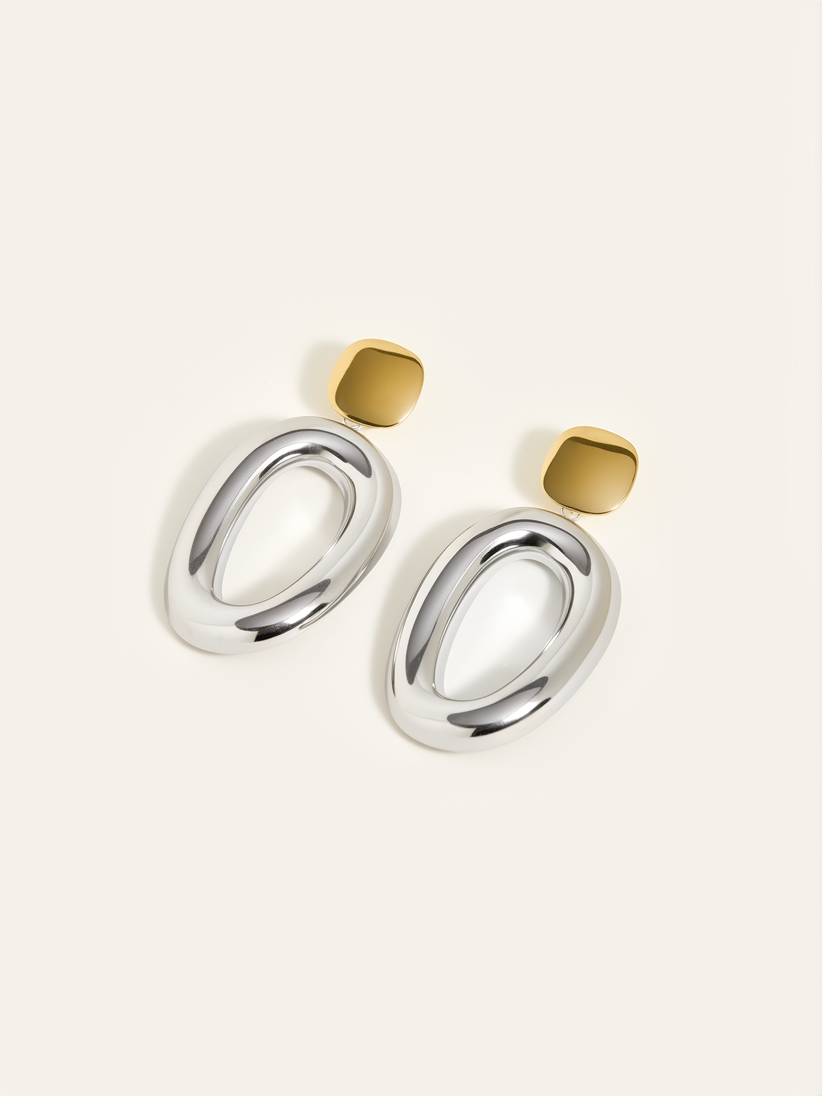 Two-Tone Smooth Oval Drop Earrings for Elegant Evening Wear