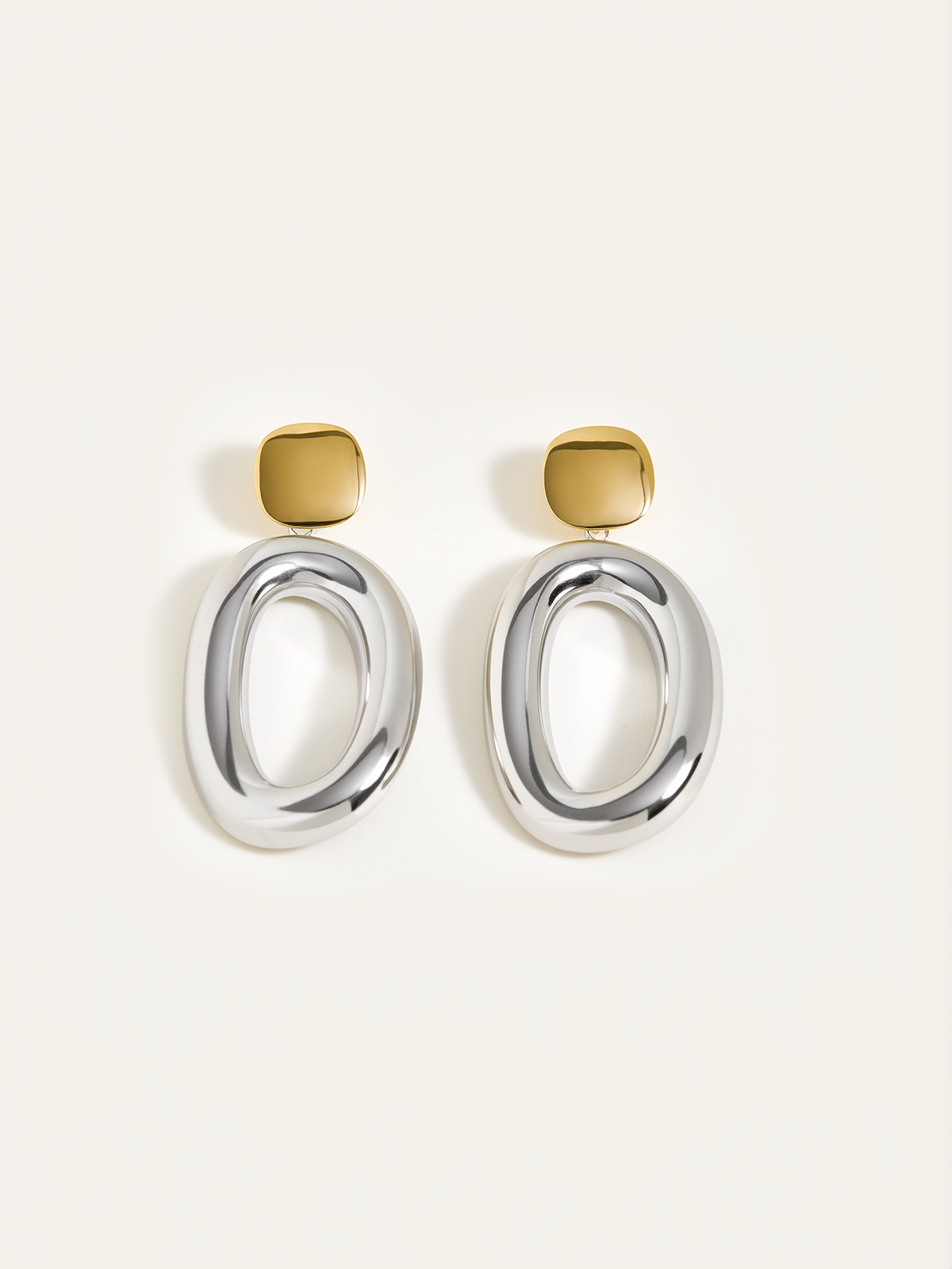 Two-Tone Smooth Oval Drop Earrings for Elegant Evening Wear