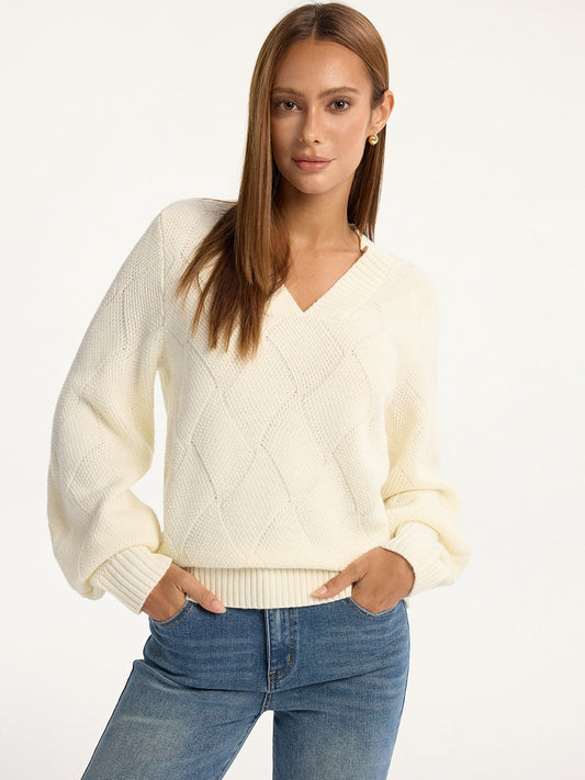 Wool-Blend Argyle Textured V-Neck Sweater for Men, Classic Style