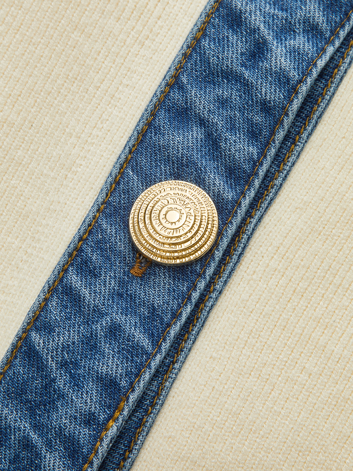 Denim Collar Metal Button V-Neck Knit Top for Women Lightweight