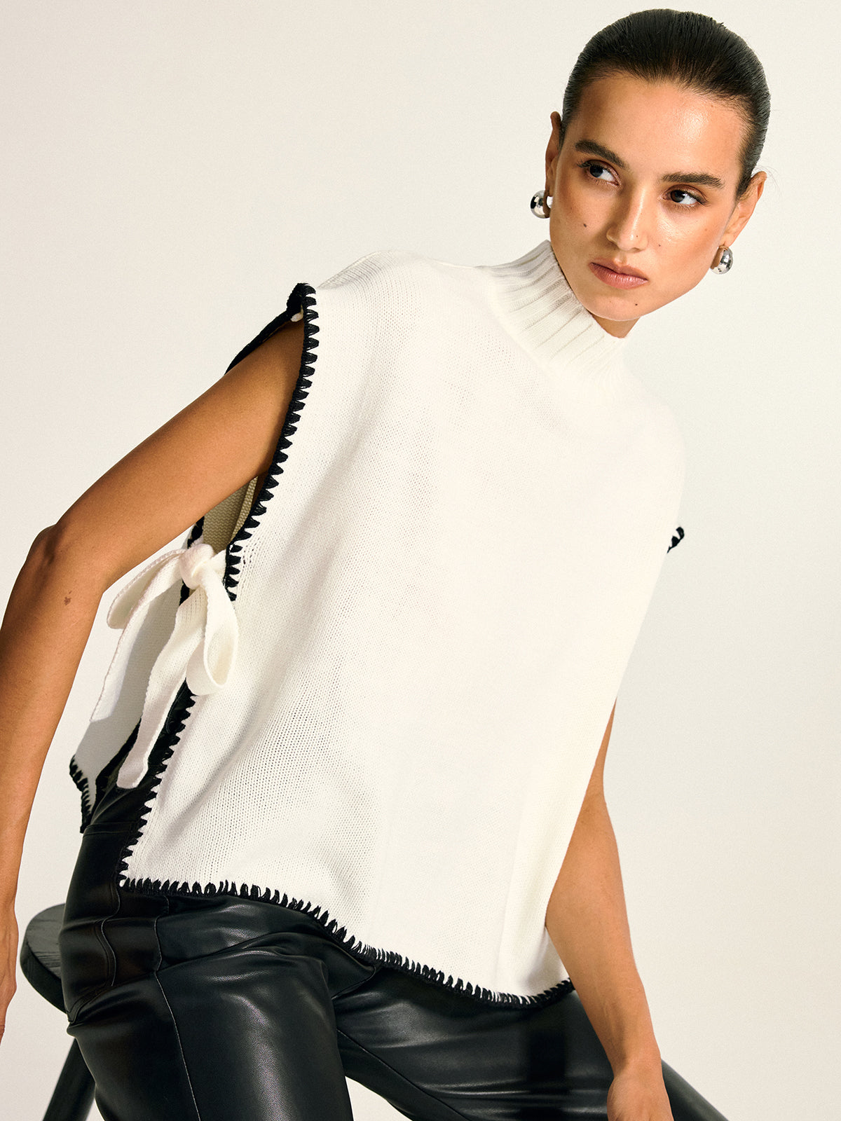 Contrast Trim Side Bow Mock Neck Sweater Vest for Women Stylish Layering