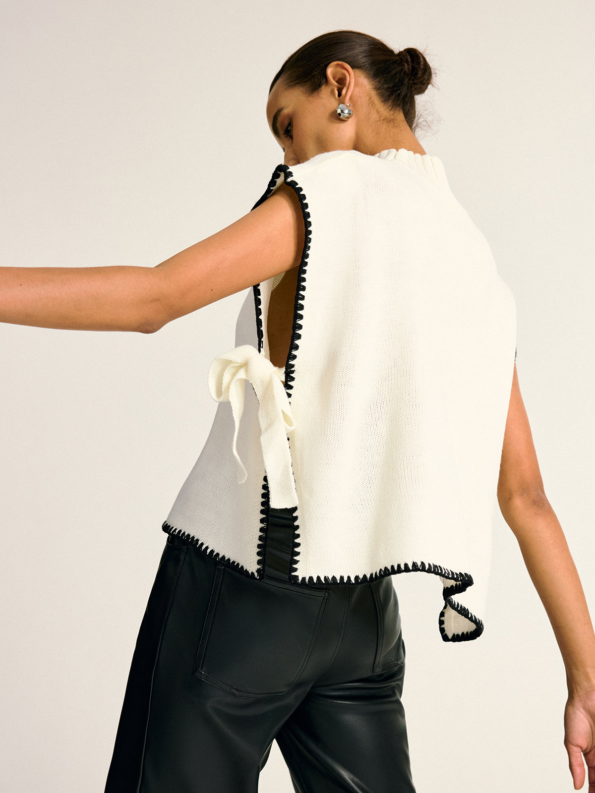 Contrast Trim Side Bow Mock Neck Sweater Vest for Women Stylish Layering