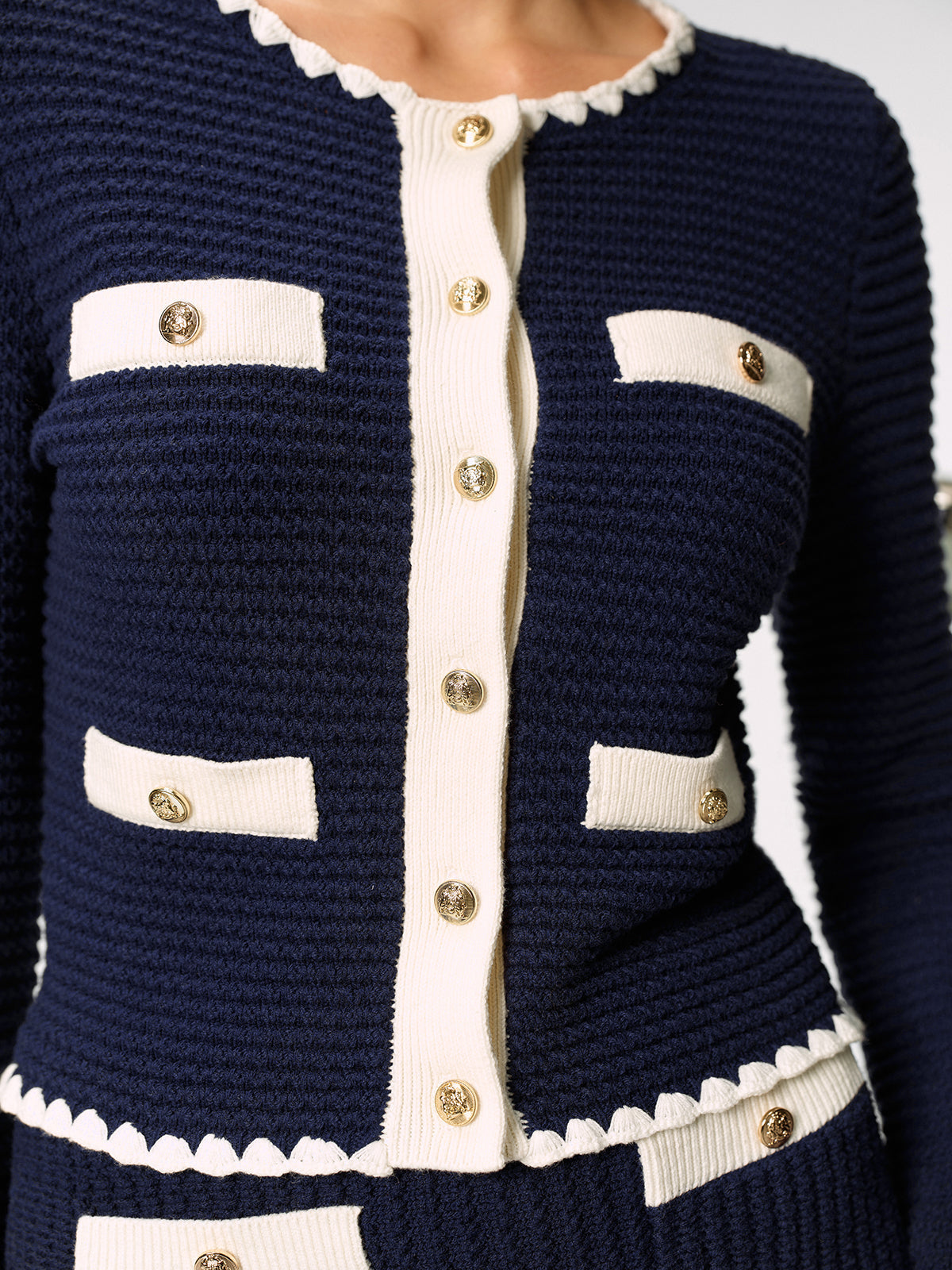 Contrast Scalloped Trim Metal Button Cardigan with Elegant Design