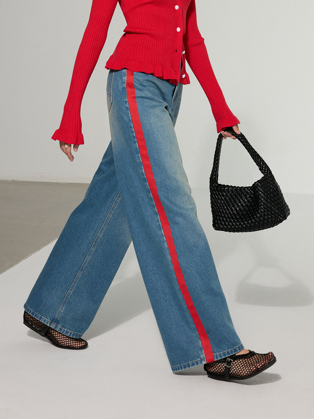 Contrast Side Striped Wide-Leg Jeans Comfort Fit Trendy Design