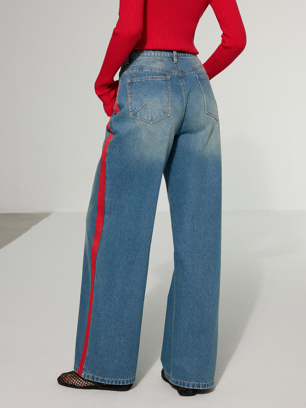Contrast Side Striped Wide-Leg Jeans Comfort Fit Trendy Design