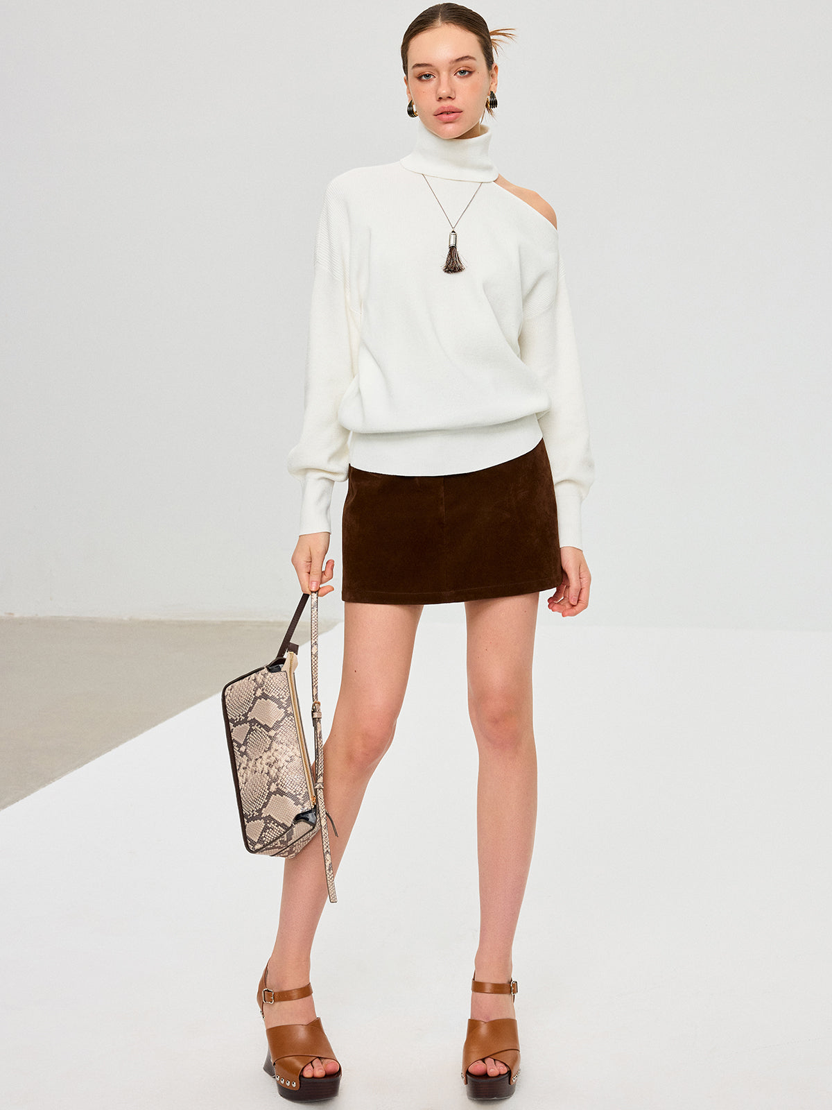 Turtleneck Cold Shoulder Wool Blend Sweater for Women Winter Fashion