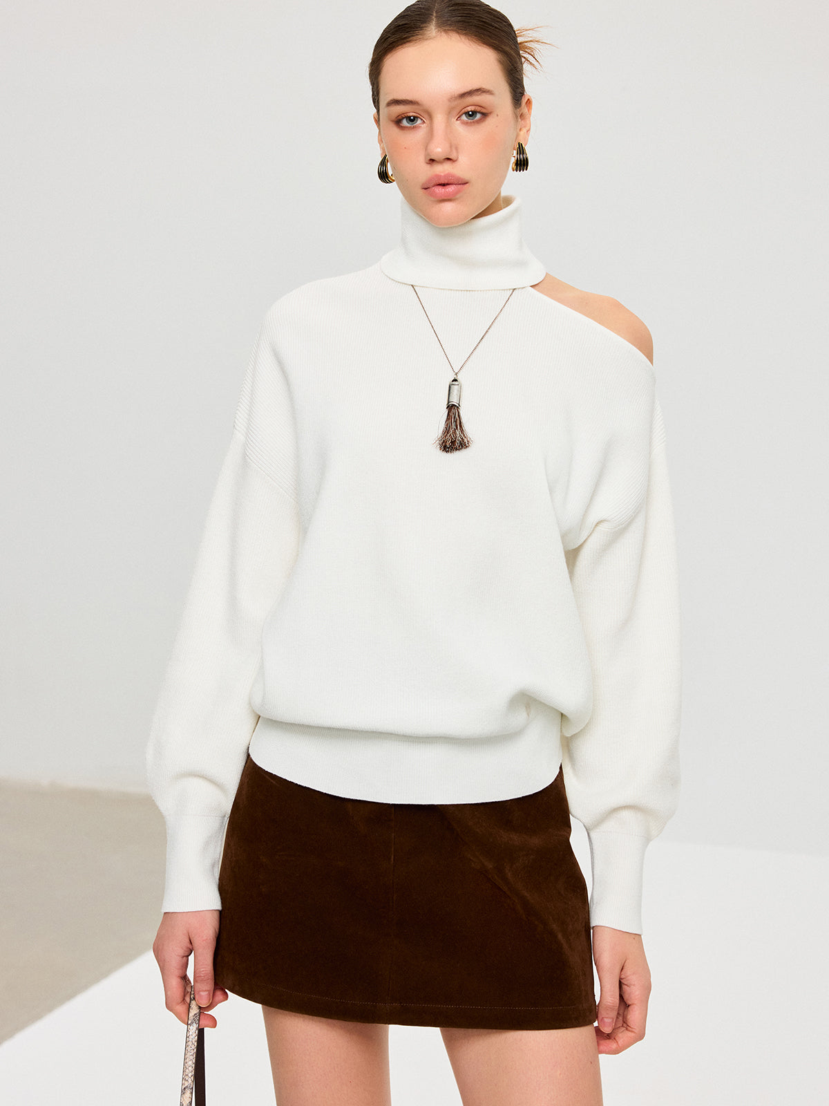 Turtleneck Cold Shoulder Wool Blend Sweater for Women Winter Fashion