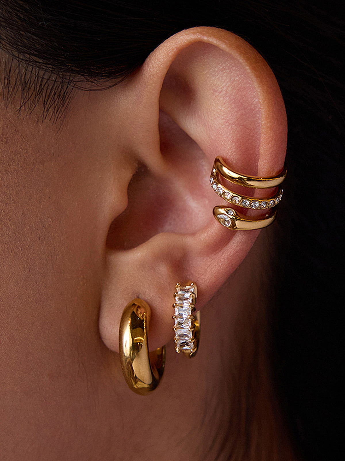 Crystal Detail Snake-Shaped Clip Earrings for Elegant Evening Wear