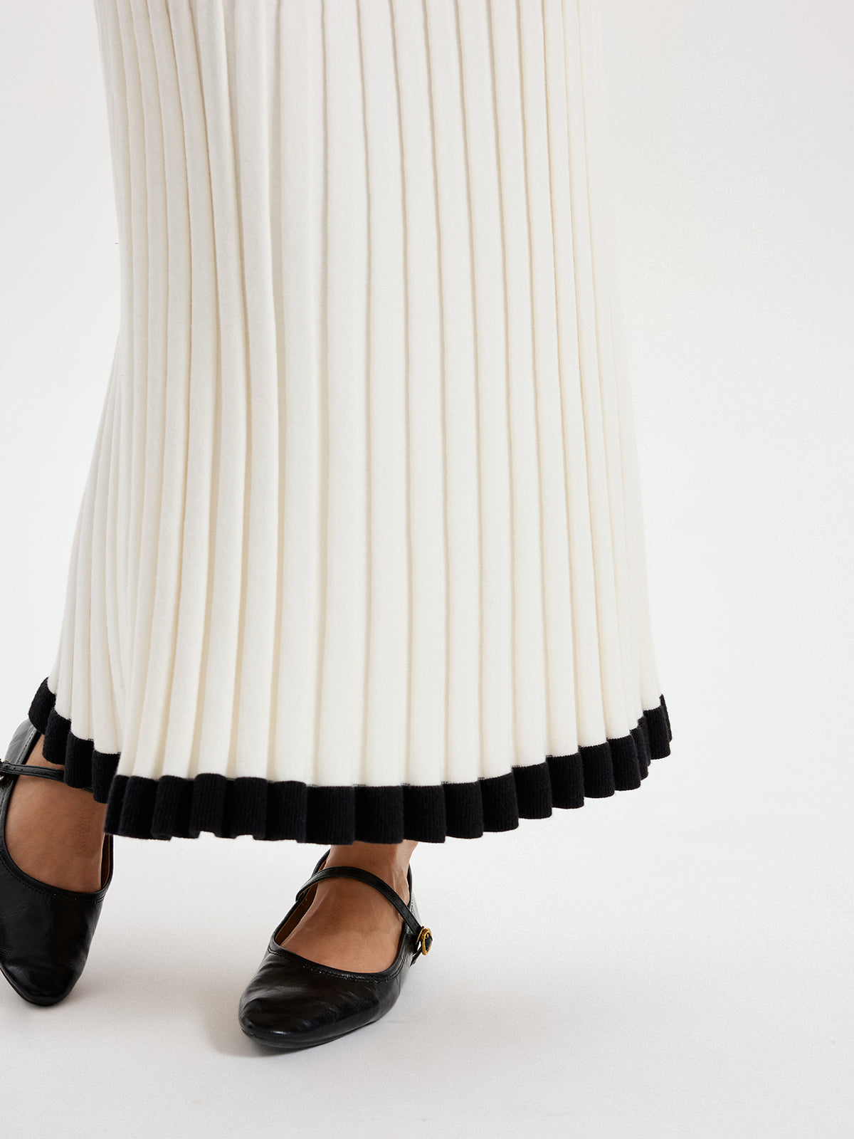 Rib-knit Skirt with Contrasting Ruffles, High Waist Flowy Design