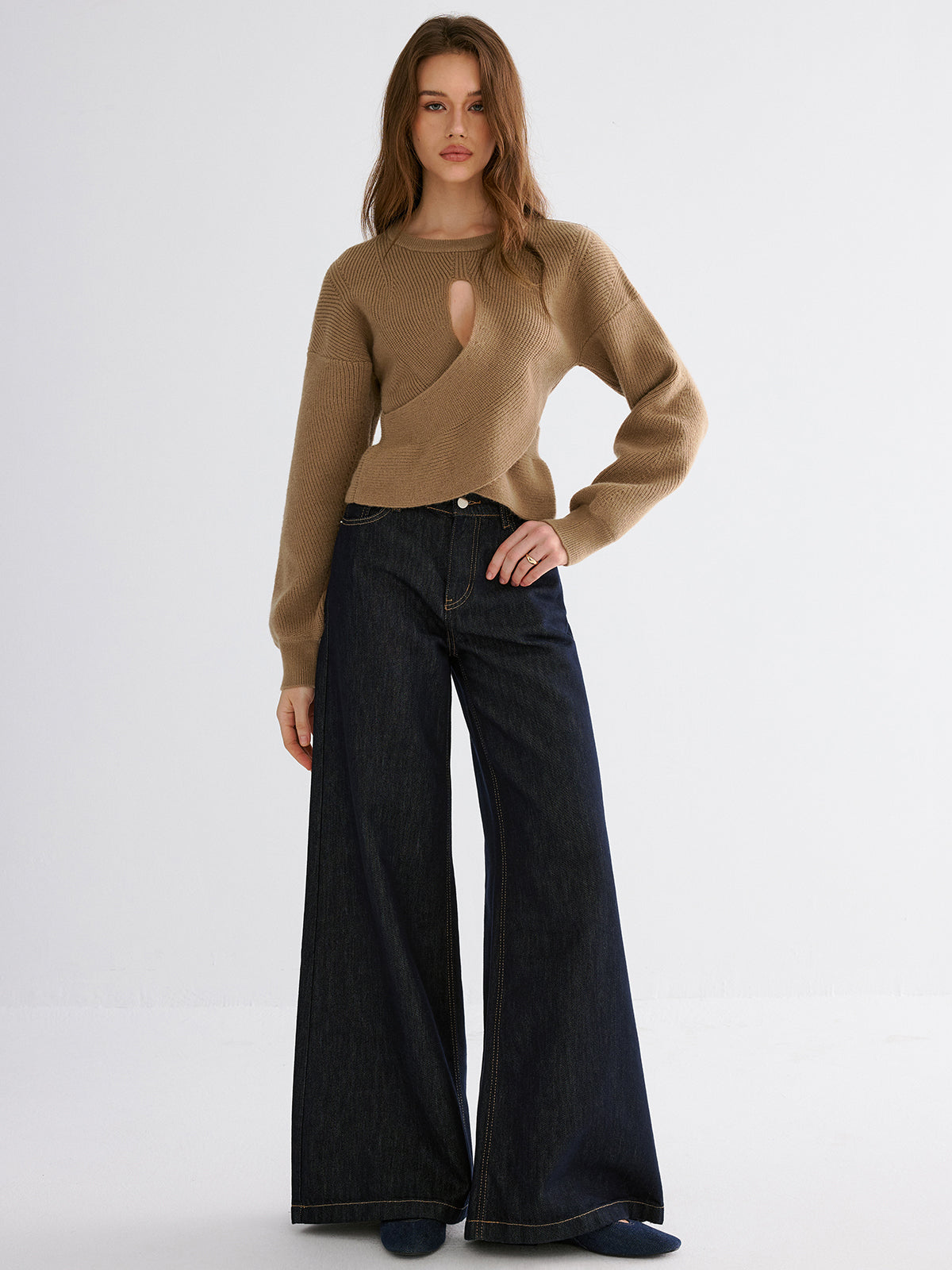Cut-out Asymmetrical-Hem Sweater for Trendy Casual Wear