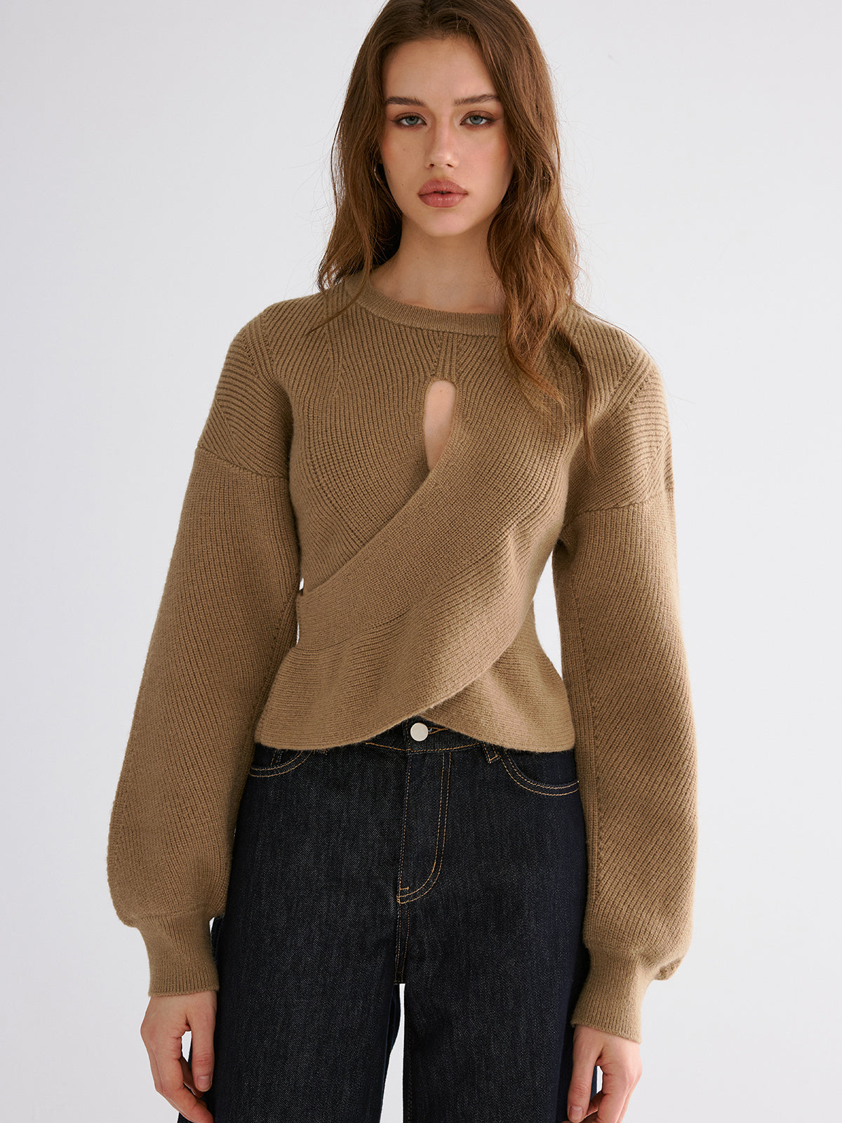 Cut-out Asymmetrical-Hem Sweater for Trendy Casual Wear
