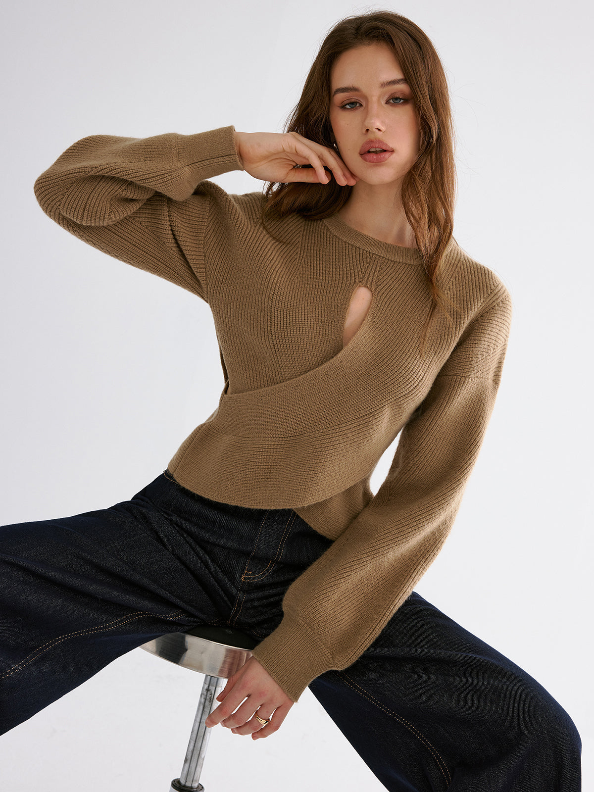 Cut-out Asymmetrical-Hem Sweater for Trendy Casual Wear