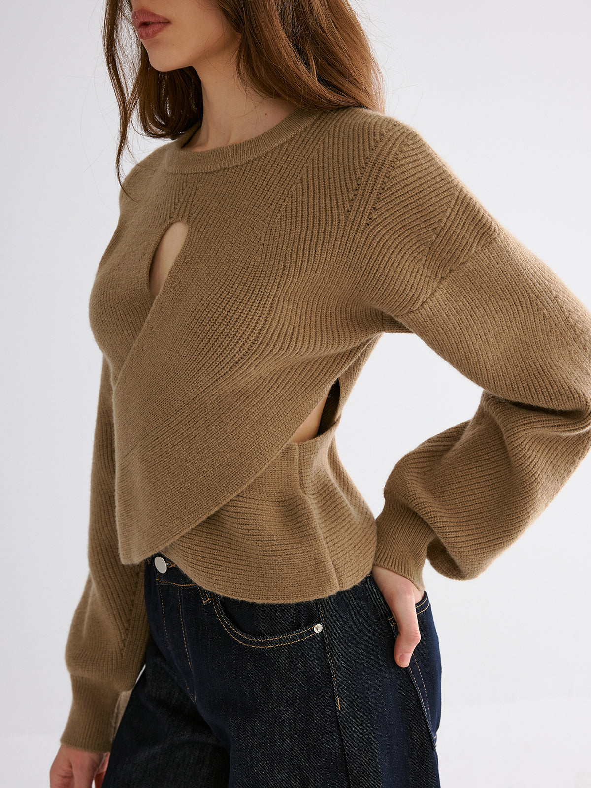 Cut-out Asymmetrical-Hem Sweater for Trendy Casual Wear