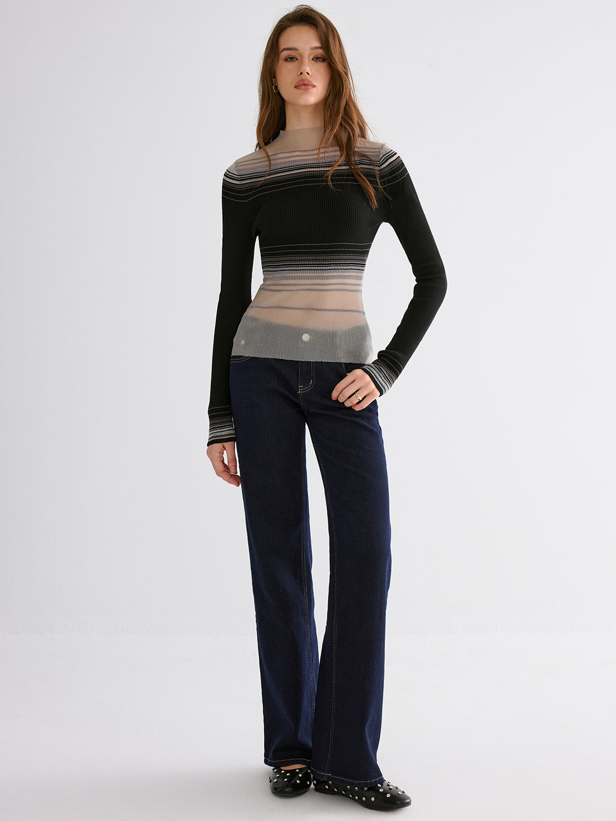Gradient Mesh Knit Top with Long Sleeves and Breathable Fabric