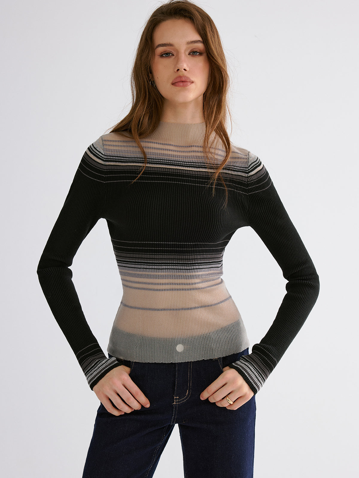 Gradient Mesh Knit Top with Long Sleeves and Breathable Fabric
