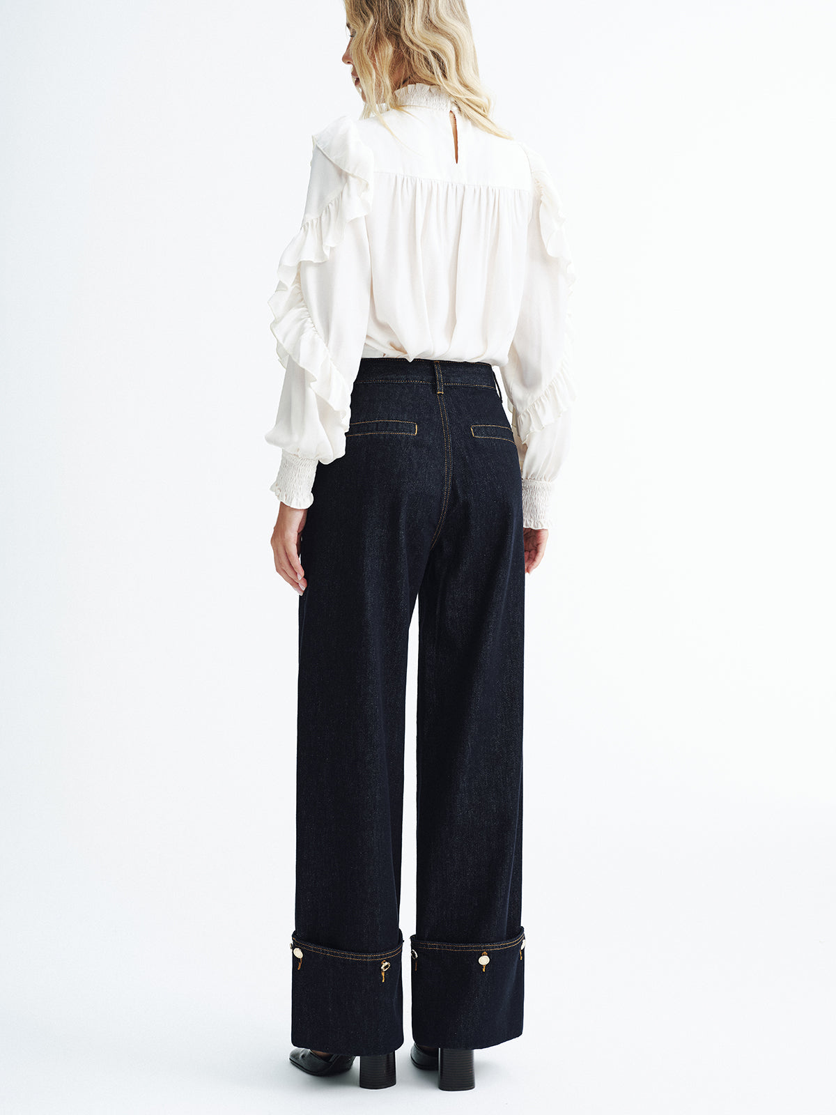 Mid-Waist Denim Cuffed Jeans with Stretch for Women