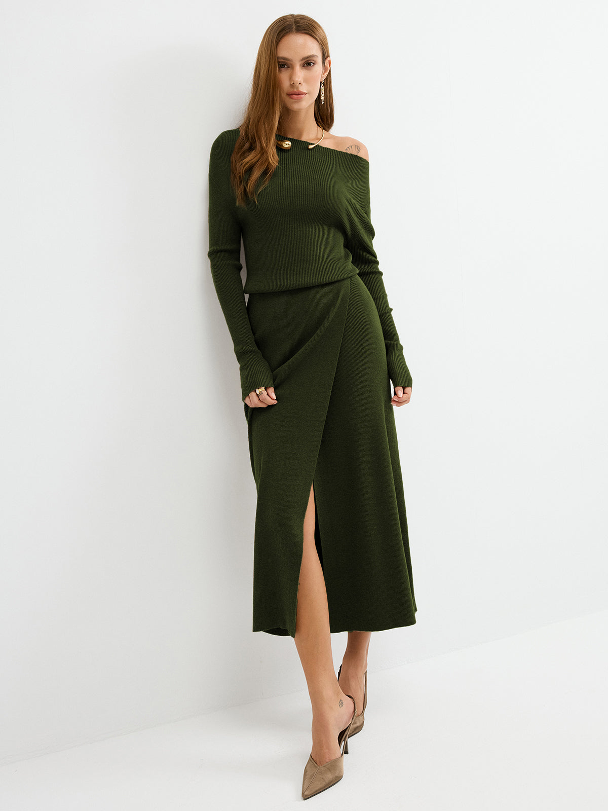 Off-Shoulder Ribbed Wool Blend Maxi Dress for Elegant Evenings