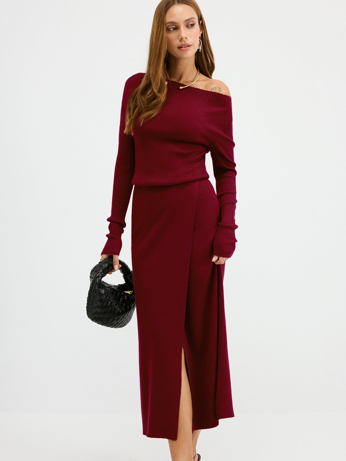 Off-Shoulder Ribbed Wool Blend Maxi Dress for Elegant Evenings