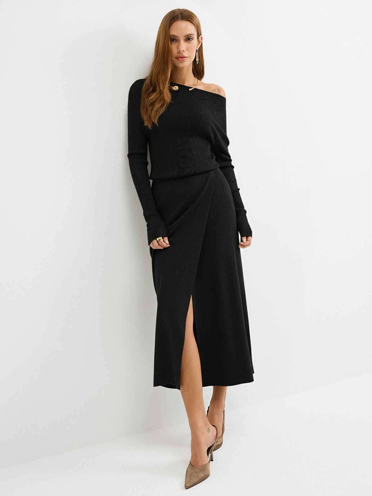 Off-Shoulder Ribbed Wool Blend Maxi Dress for Elegant Evenings