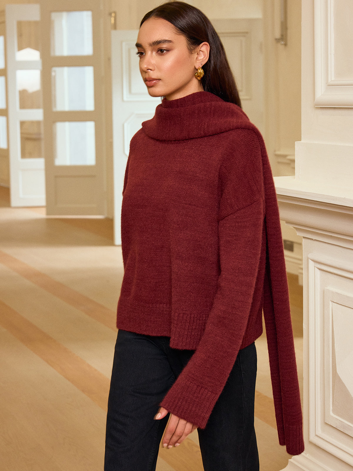 Oversized Knit Sweater with Scarf for Cozy Winter Layering