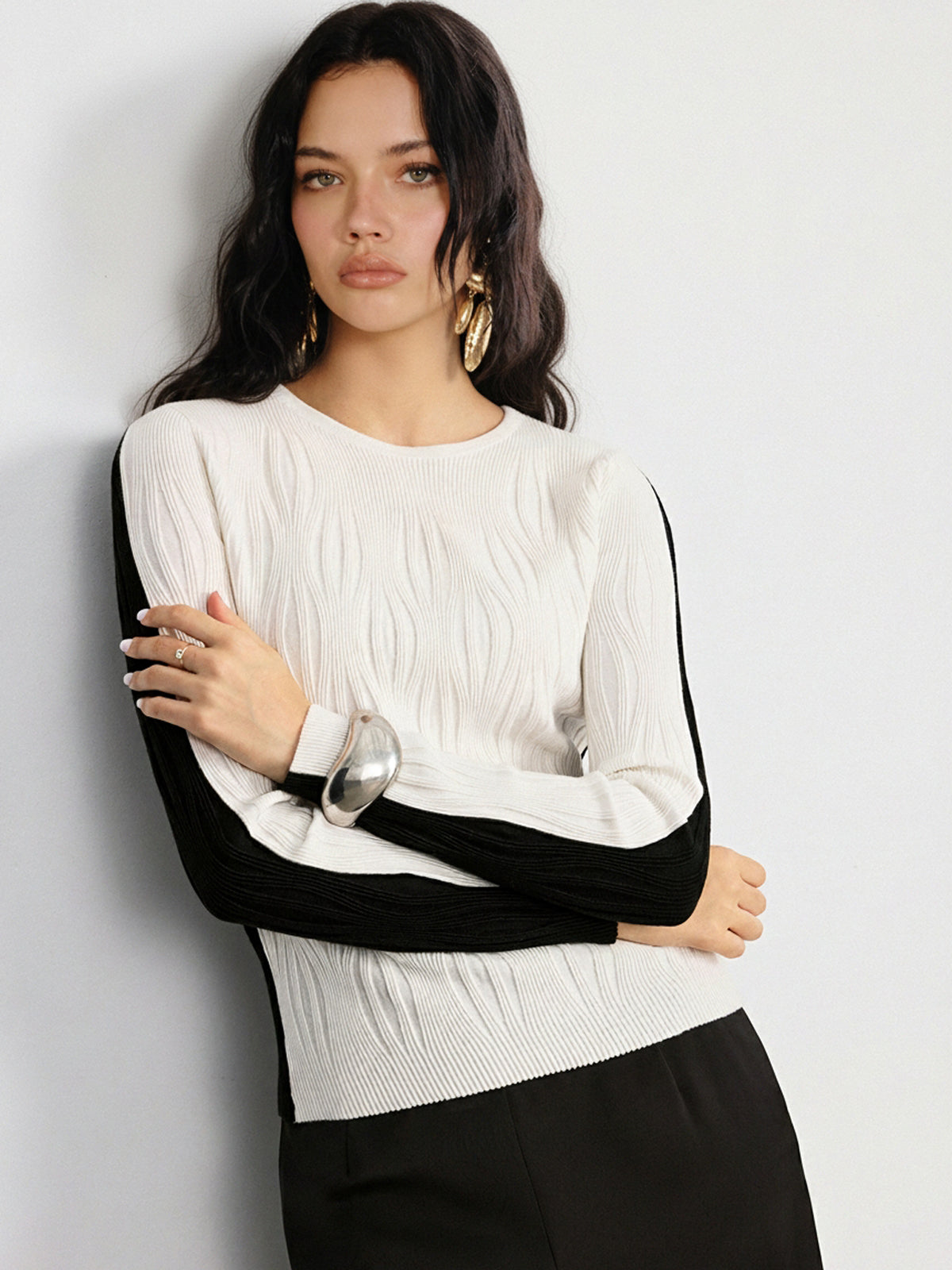 Reversible Two-Tone Textured Wool Blend Sweater for All Seasons Comfort