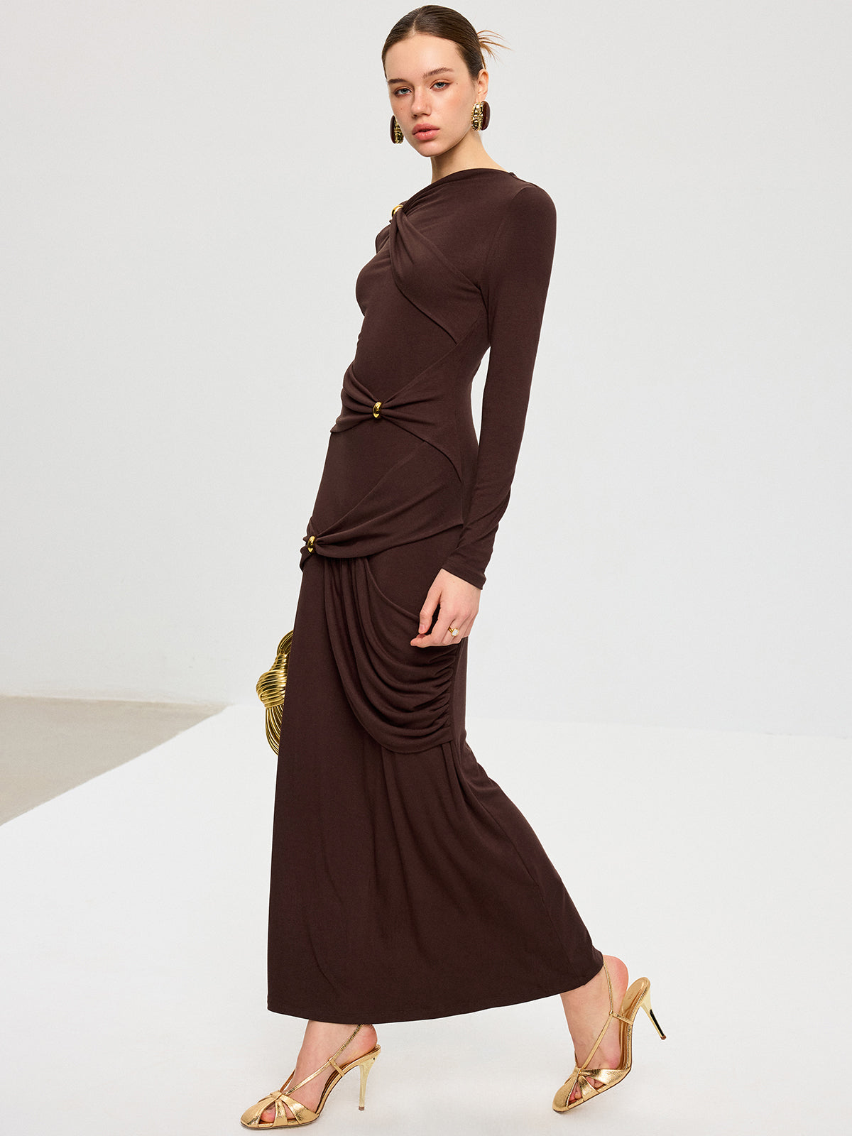 Metal Detail Long Sleeve Draped Maxi Dress for Elegant Evening Wear