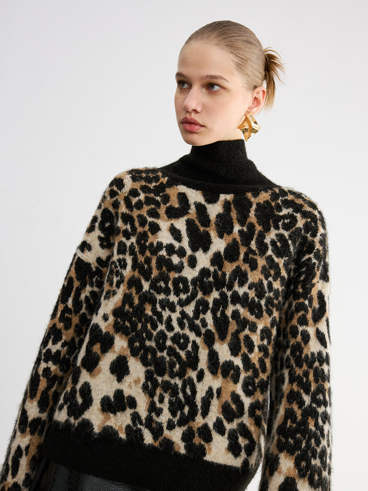 Wool Blend Leopard Turtleneck Knit Top - Trendy Winter Fashion Essential