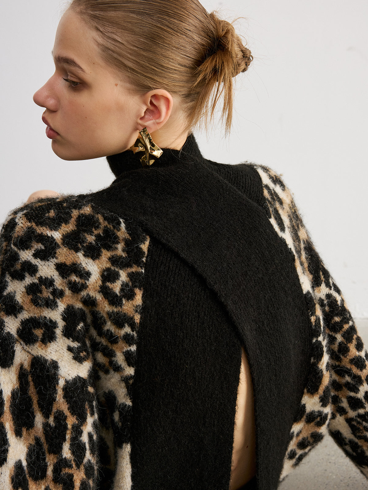 Wool Blend Leopard Turtleneck Knit Top - Trendy Winter Fashion Essential