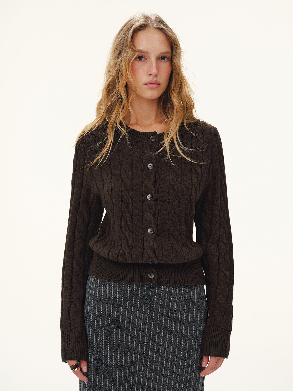 Button-Front Cable-Knit Cardigan with Cozy Pockets for Fall
