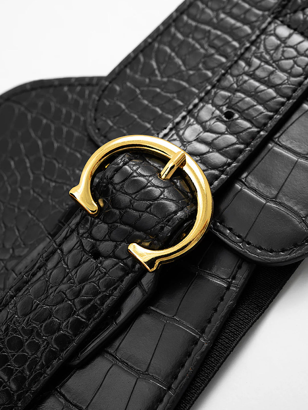 Crocodile Embossed Wide Belt for Fashionable Outfits