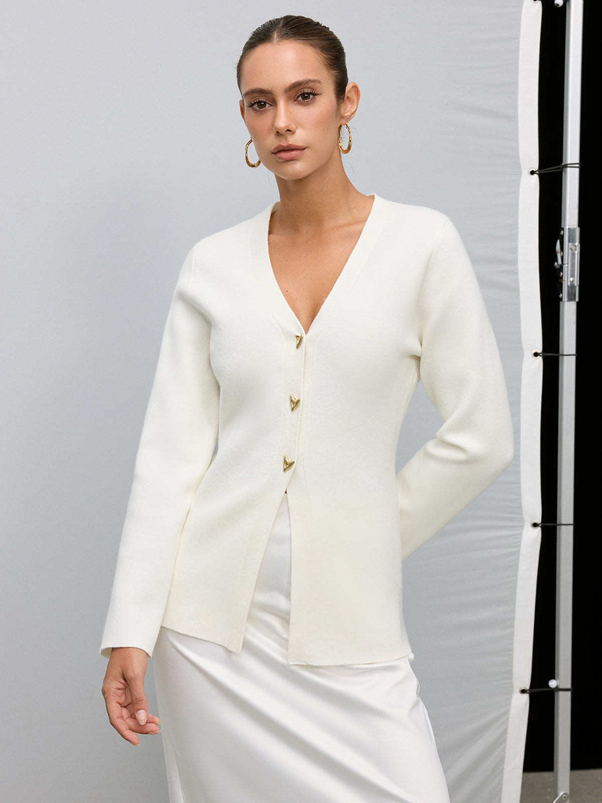 Metal Button V-Neck Knitted Cardigan for Women Lightweight Casual