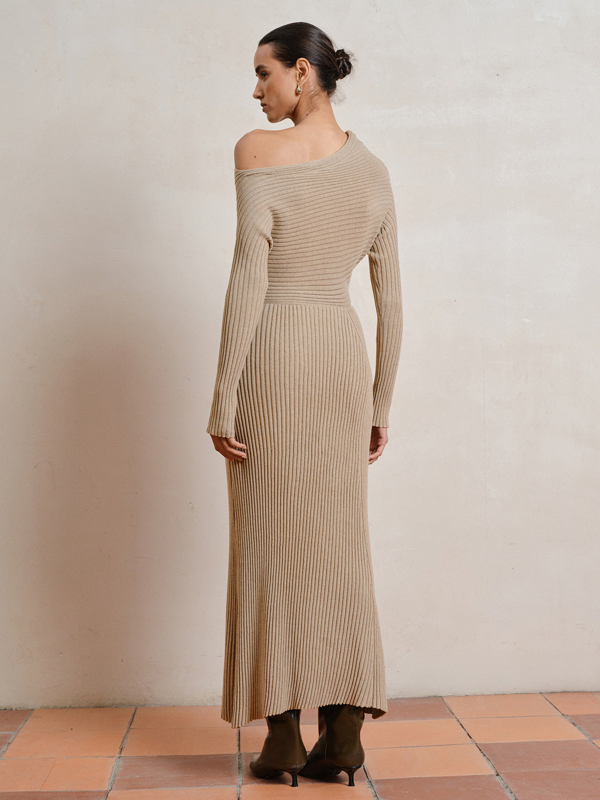 Wool-Blend Slit Knit Maxi Dress without Belt, Comfortable Long Sleeve Winter Apparel