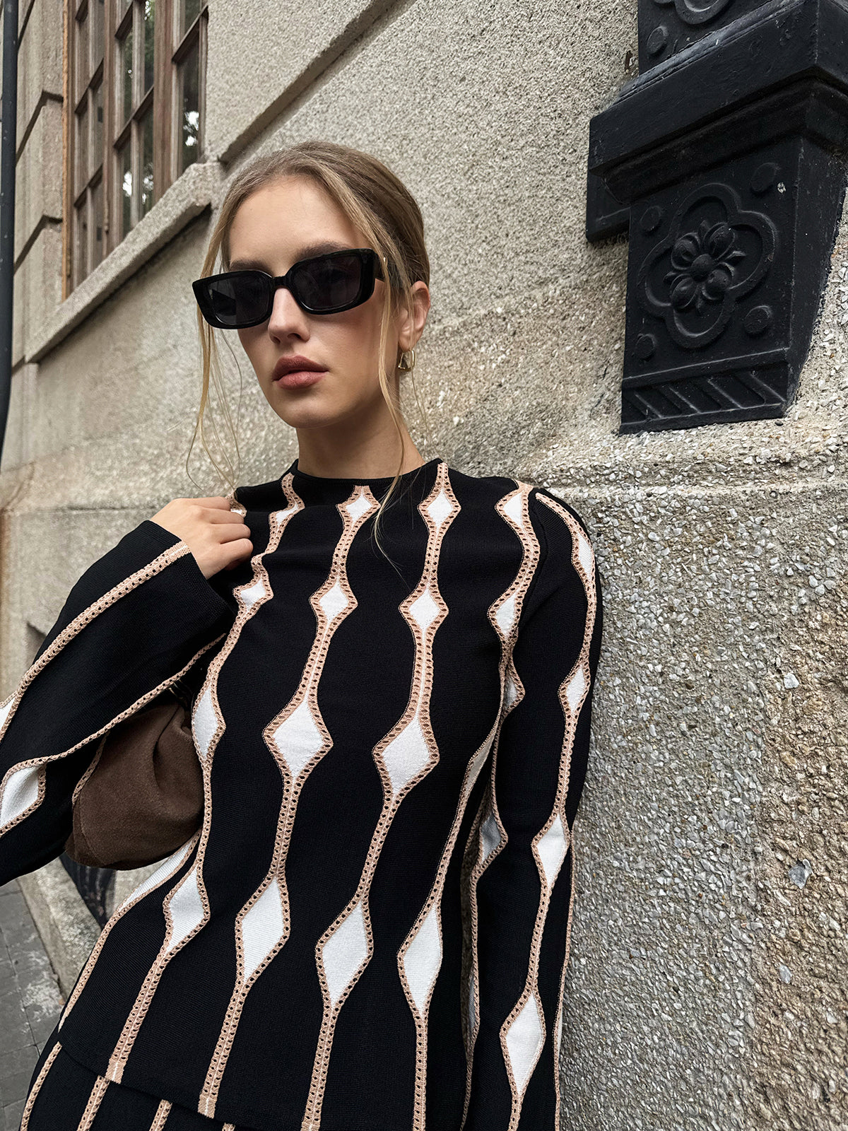 Geometric Pattern Knitted Top for Women with Long Sleeves