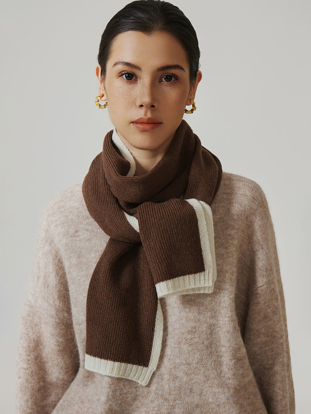 Contrast Trim Wool Knit Scarf - Cozy Winter Accessory for Men